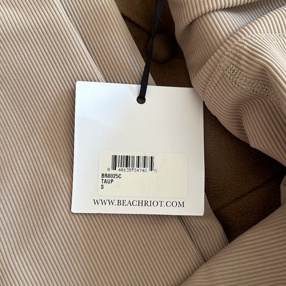 NWT BEACH RIOT TAUPE AYLA LEGGINGS SMALL - Picture 7 of 7